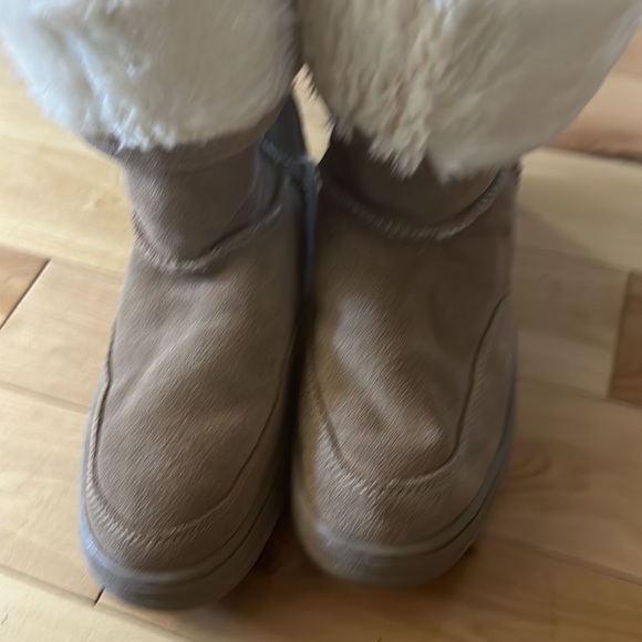 Melrose Ave suede booties 7.5M - Picture 6 of 6